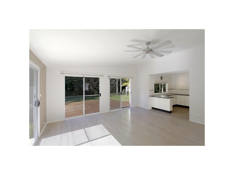 8 Sallywattle Drive, Suffolk Park NSW 2481