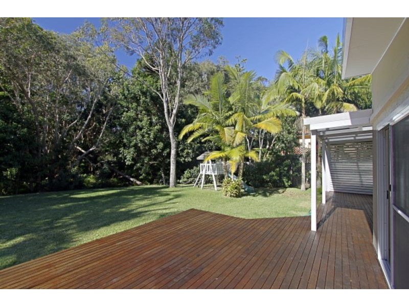 8 Sallywattle Drive, Suffolk Park NSW 2481