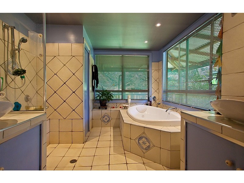 40 Avocado Crescent, Ewingsdale NSW 2481