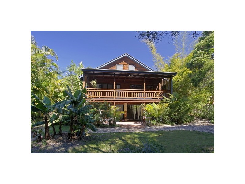 10 Bottlebrush Crescent, Suffolk Park NSW 2481