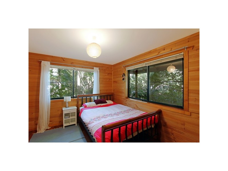 10 Bottlebrush Crescent, Suffolk Park NSW 2481