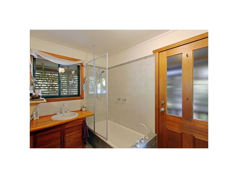 10 Bottlebrush Crescent, Suffolk Park NSW 2481
