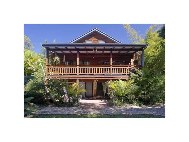 10 Bottlebrush Crescent, Suffolk Park NSW 2481