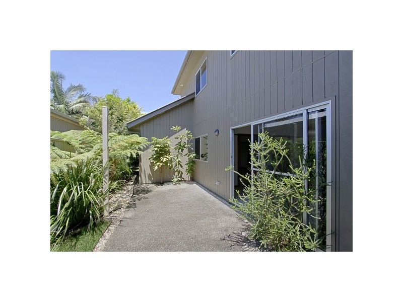4/3 Sallywattle Drive, Suffolk Park NSW 2481
