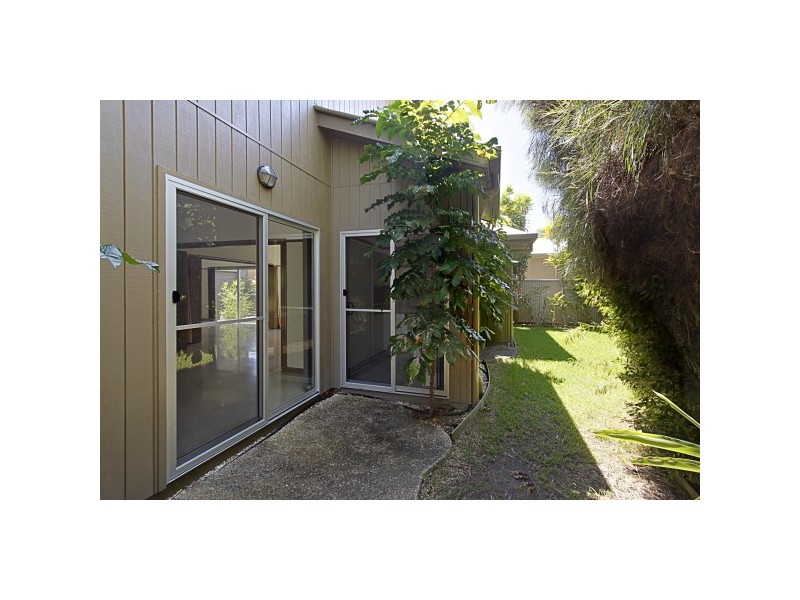 4/3 Sallywattle Drive, Suffolk Park NSW 2481