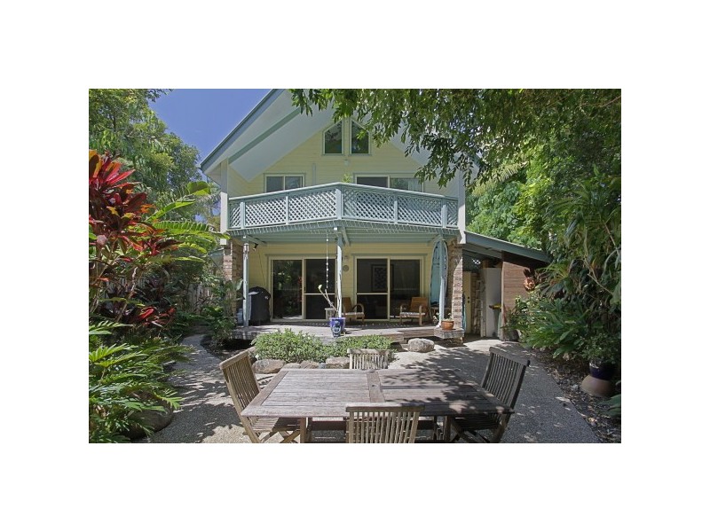 2/16 Kalemajere Drive, Suffolk Park NSW 2481