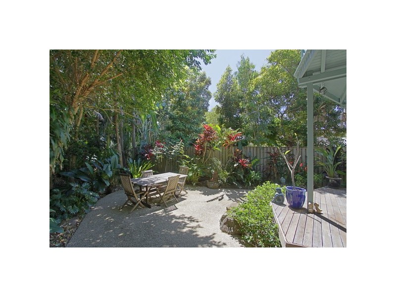 2/16 Kalemajere Drive, Suffolk Park NSW 2481