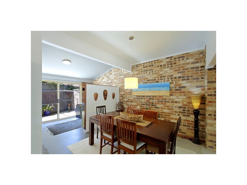 2/16 Kalemajere Drive, Suffolk Park NSW 2481