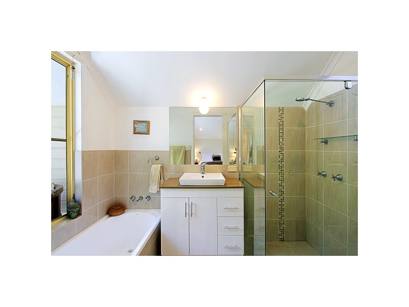 2/16 Kalemajere Drive, Suffolk Park NSW 2481