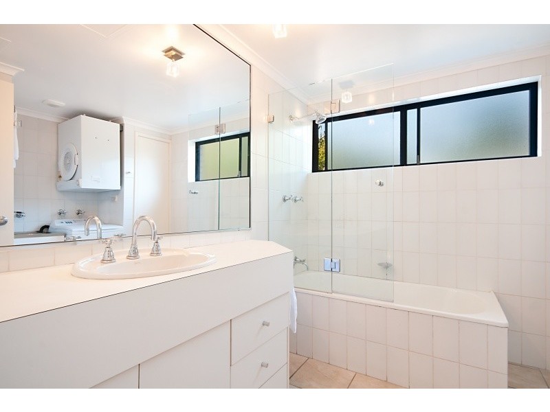 2/122 Lighthouse Road, Byron Bay NSW 2481