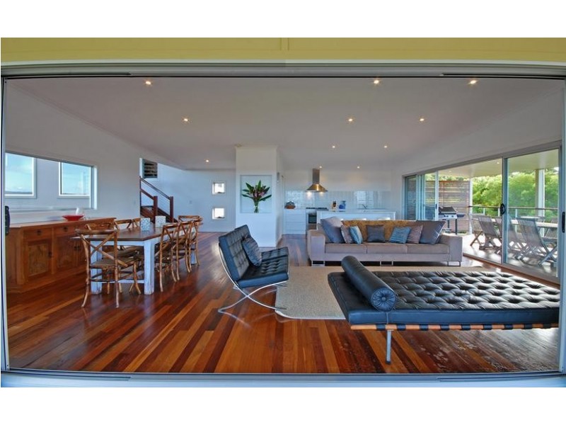 11 Hoop Pine Lane, Suffolk Park NSW 2481