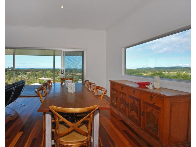 11 Hoop Pine Lane, Suffolk Park NSW 2481