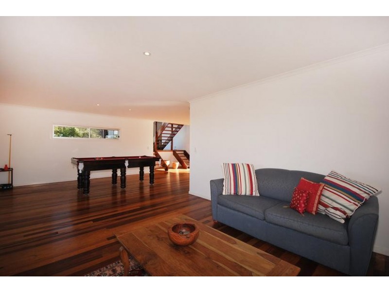 11 Hoop Pine Lane, Suffolk Park NSW 2481