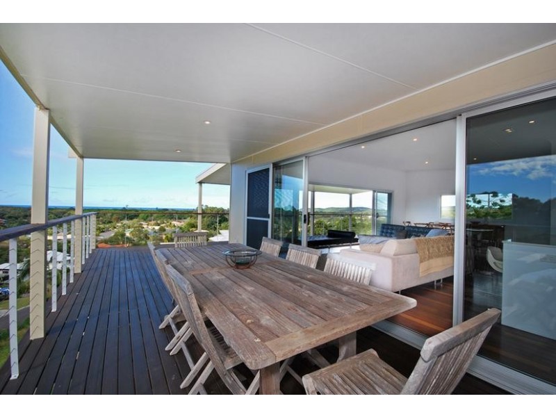 11 Hoop Pine Lane, Suffolk Park NSW 2481