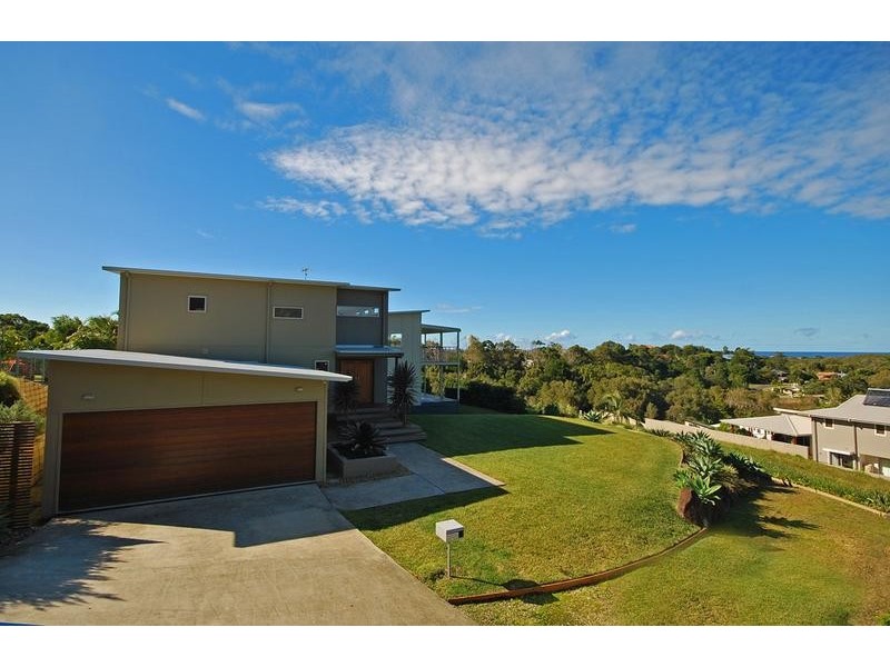 11 Hoop Pine Lane, Suffolk Park NSW 2481