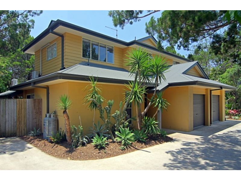 2/2b Kalemajere Drive, Suffolk Park NSW 2481