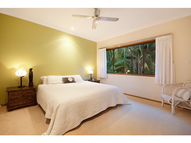 12 Bottlebrush Crescent, Suffolk Park NSW 2481