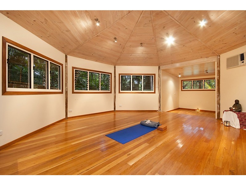 77 Parkway Drive, Ewingsdale NSW 2481