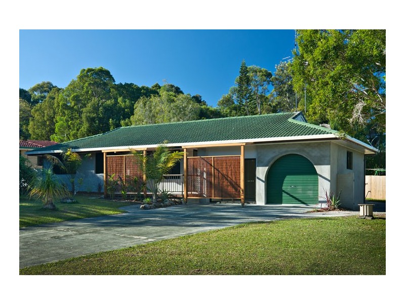 2 Inderwong Avenue, Ocean Shores NSW 2483