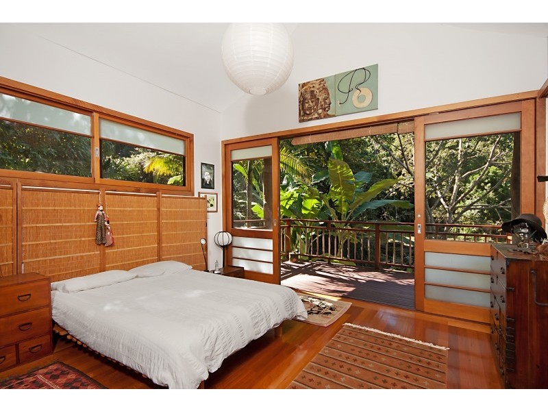 18 Taylors Lane, Ewingsdale NSW 2481