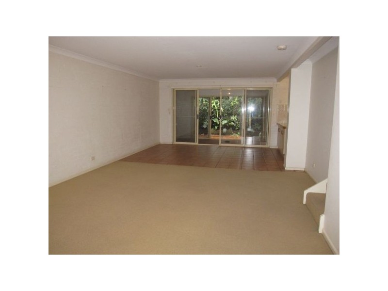 4/7 Oceanside Place, Suffolk Park NSW 2481