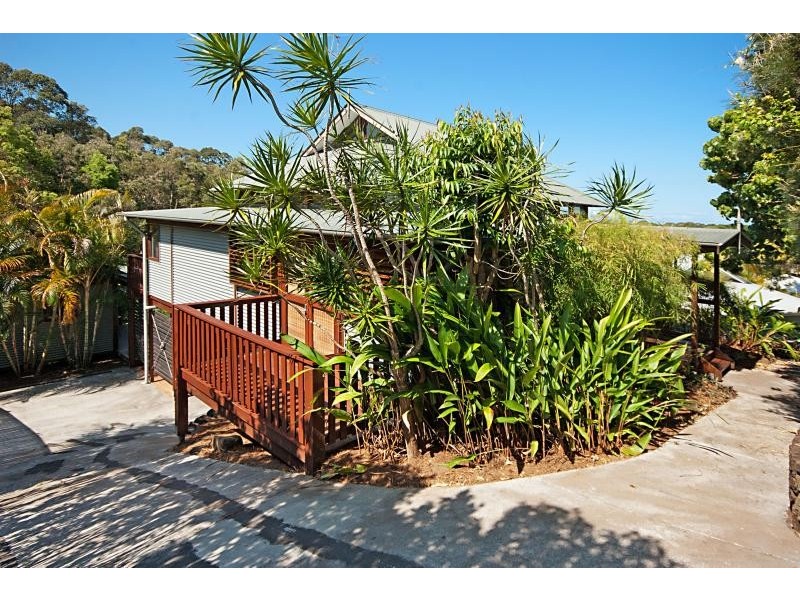 81 Caniaba Crescent, Suffolk Park NSW 2481