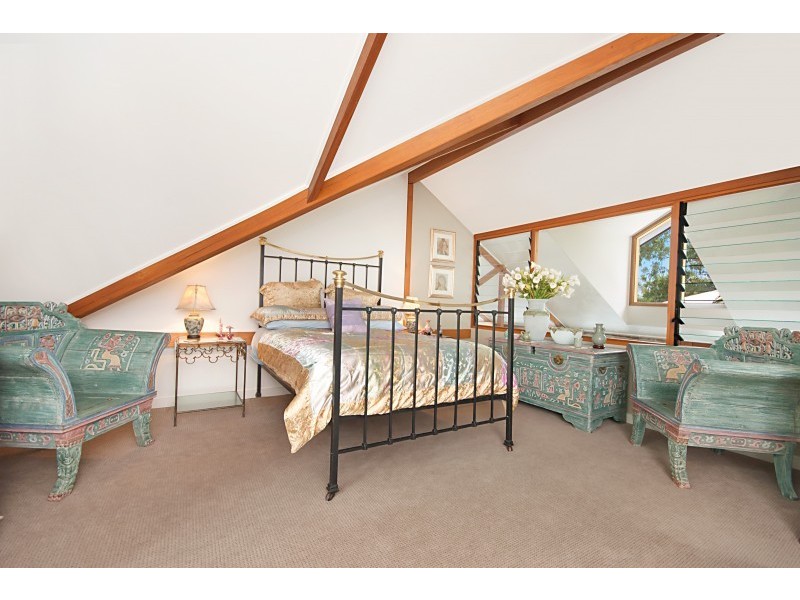 7 Bottlebrush Crescent, Suffolk Park NSW 2481