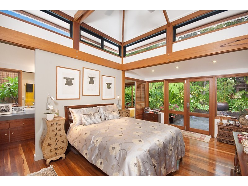 7 Bottlebrush Crescent, Suffolk Park NSW 2481