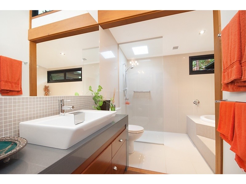 7 Bottlebrush Crescent, Suffolk Park NSW 2481