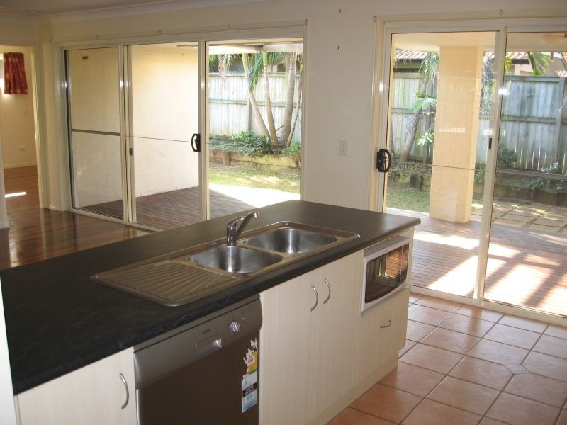 2/60 Armstrong Street, Suffolk Park NSW 2481