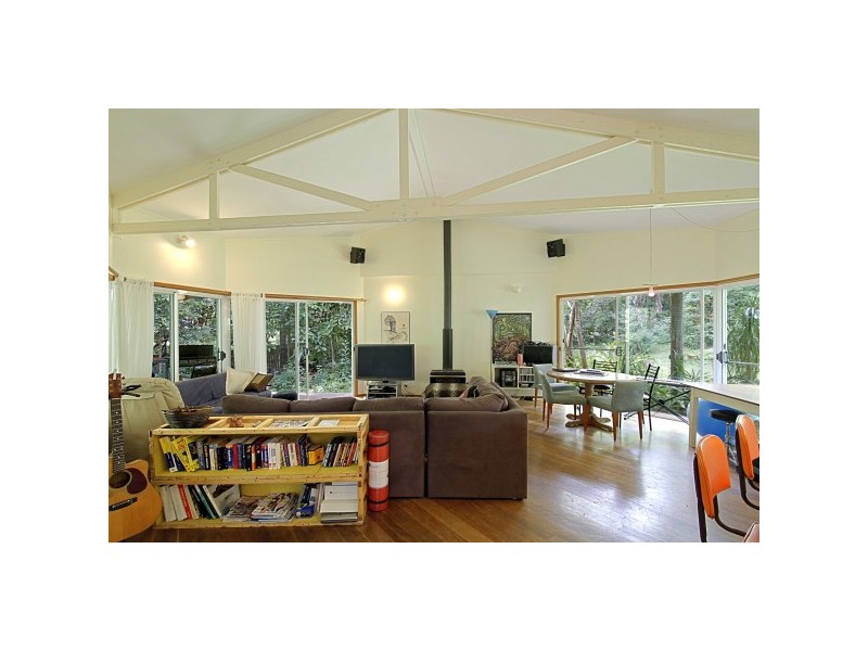 11 Avocado Crescent, Ewingsdale NSW 2481