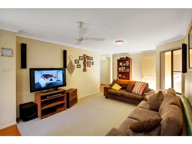 14 Oceanside Place, Suffolk Park NSW 2481