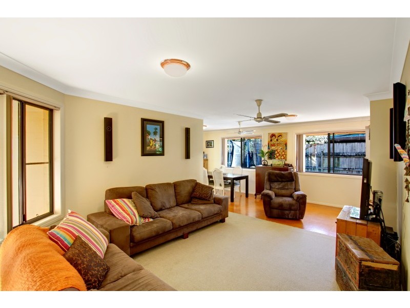 14 Oceanside Place, Suffolk Park NSW 2481