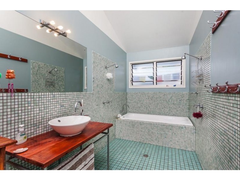 75 Sunrise Boulevard, Byron Bay NSW 2481