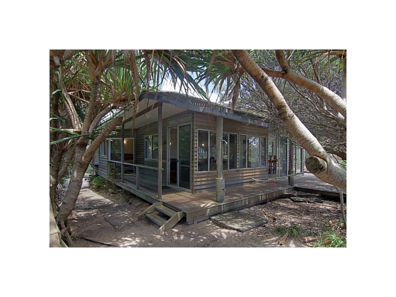 16 Childe Street, Belongil Beach, Byron Bay NSW 2481