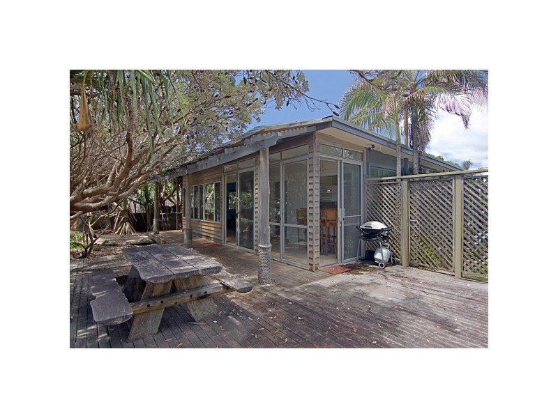 16 Childe Street, Belongil Beach, Byron Bay NSW 2481