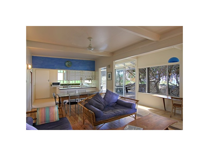 16 Childe Street, Belongil Beach, Byron Bay NSW 2481