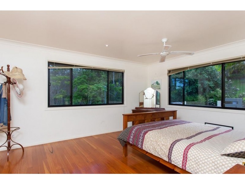 11 Red Bean Close, Suffolk Park NSW 2481