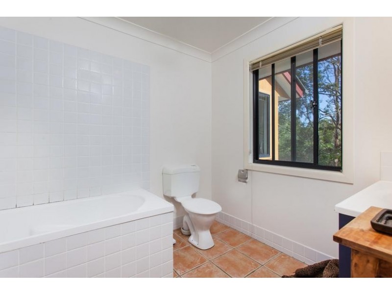 11 Red Bean Close, Suffolk Park NSW 2481