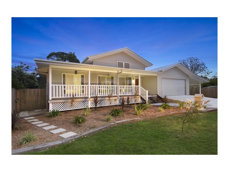 27 Natan Court, Ocean Shores NSW 2483