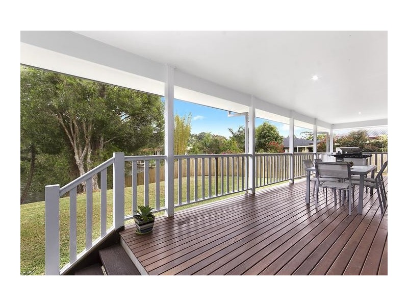 27 Natan Court, Ocean Shores NSW 2483