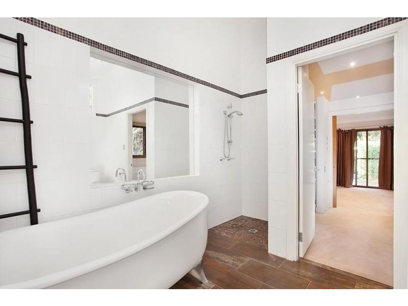 12 Plantation Drive, Ewingsdale NSW 2481