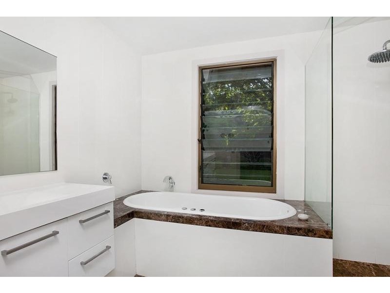 12 Plantation Drive, Ewingsdale NSW 2481