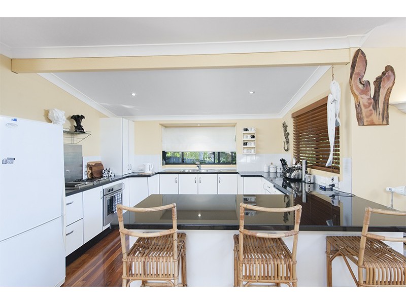 13 Bottlebrush Crescent, Suffolk Park NSW 2481