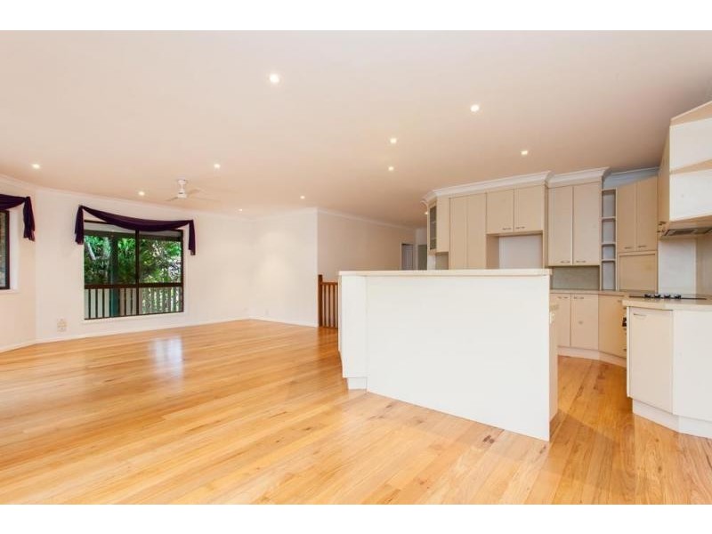 5 Hakea Crescent, Suffolk Park NSW 2481