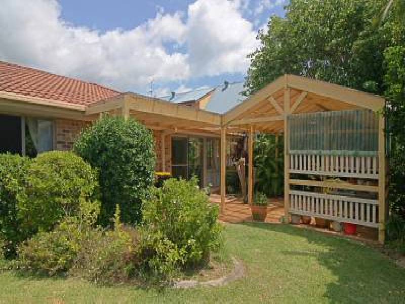 16 Beech Drive, Suffolk Park NSW 2481