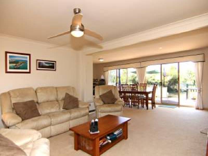 104 Beech Drive, Suffolk Park NSW 2481
