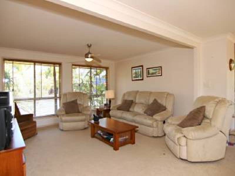 104 Beech Drive, Suffolk Park NSW 2481