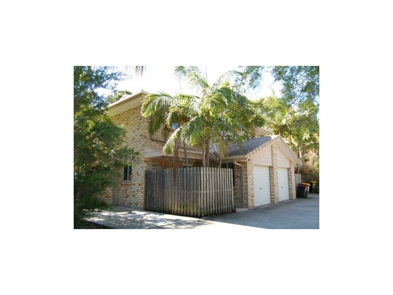 Hazelwood Close, Suffolk Park NSW 2481