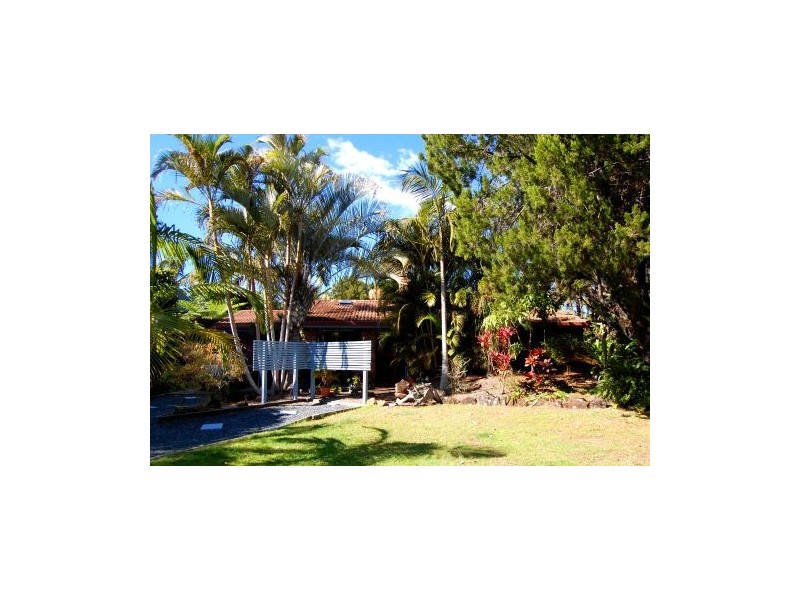 Kalemajere Drive, Suffolk Park NSW 2481